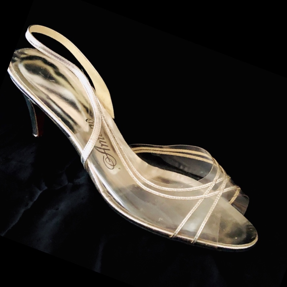 ❤️SOLD❤️ VTG. Clear Peep Toe Slingback Cinderella Shoes